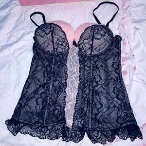 Lace bustier